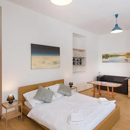 Spacious In The Heart Of * Praga