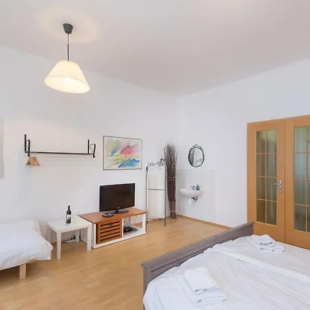 Spacious In The Heart Of Apartamento Praga