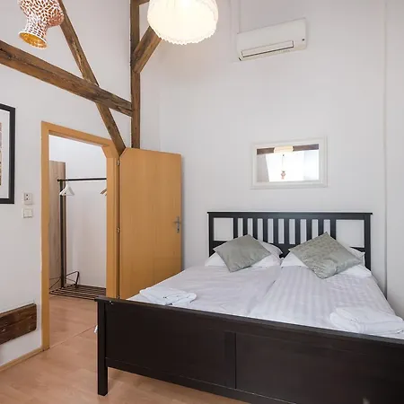 דירה Spacious In The Heart Of פראג