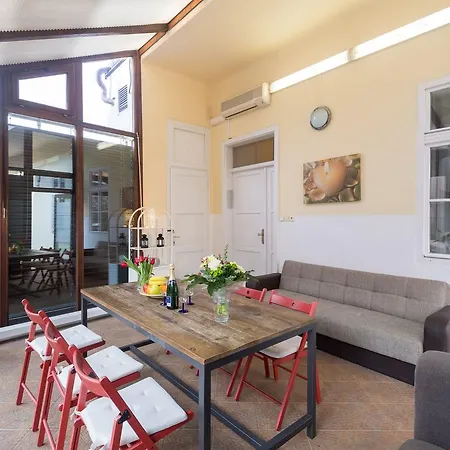 Apartment Spacious In The Heart Of Prag